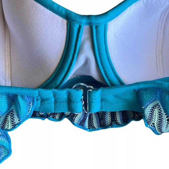 NWT Hula Honey Juniors' Small Festival Dream Crochet Off-The-Shoulder Bikini Top - Picture 10 of 11